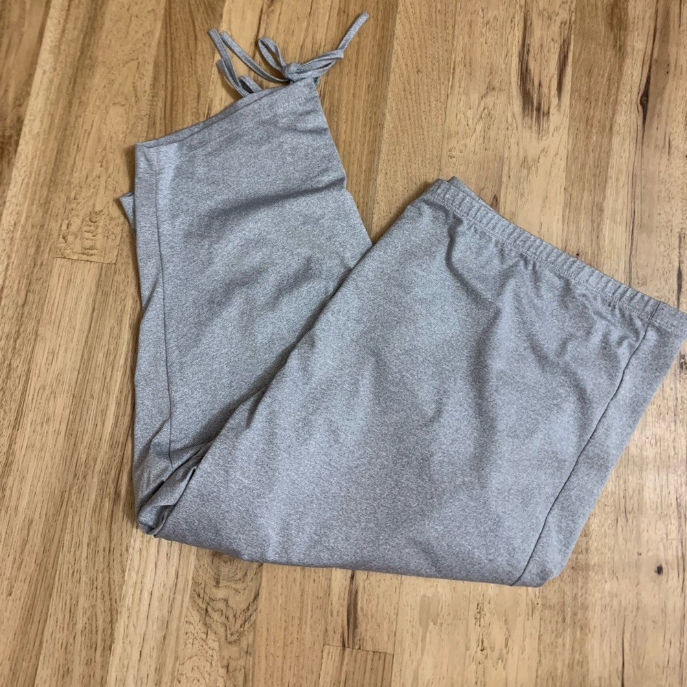 💕3/$18💕 Plus Size Lounge Capr~ 5X